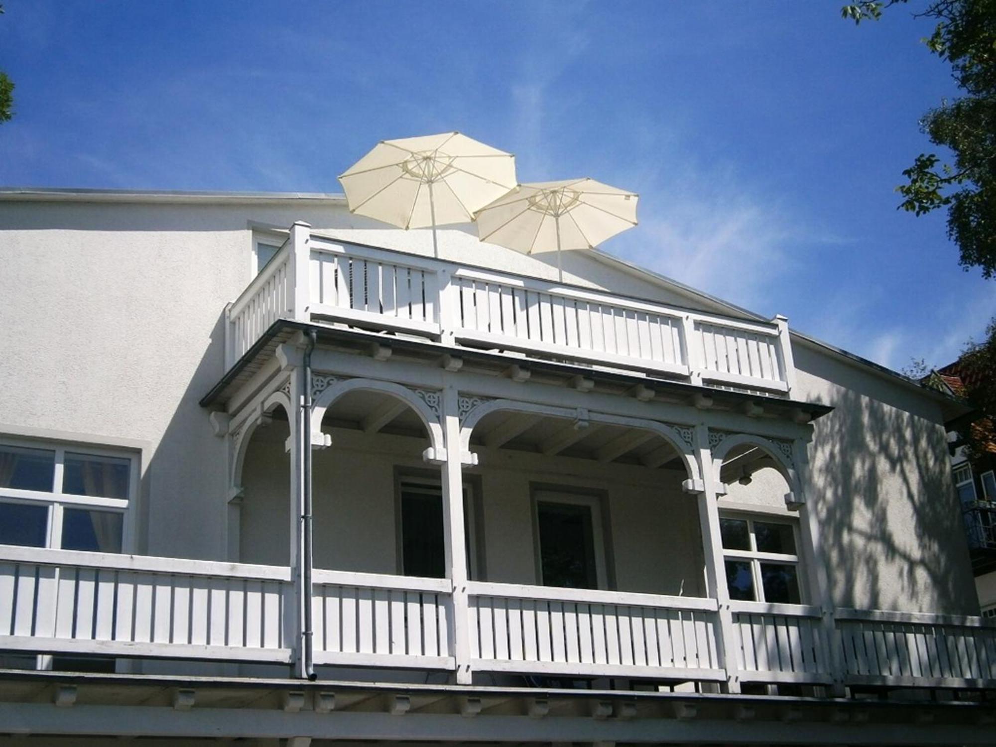 Villa Strandblick In Binz, Fewos Direkt Am Strand Mit Balkon Und Teilweise Mit Meerblick Exterior foto
