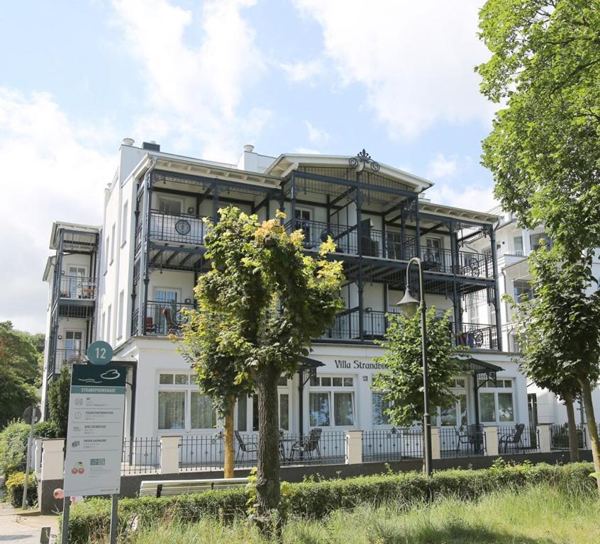 Villa Strandblick In Binz, Fewos Direkt Am Strand Mit Balkon Und Teilweise Mit Meerblick Exterior foto